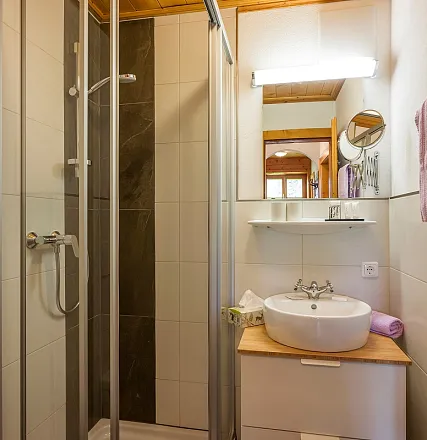 landhaus-schermer-brixen-app-hohe-salve-badezimmer