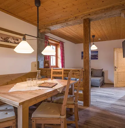 landhaus-schermer-brixen-app-hohe-salve-wohnzimmer-1