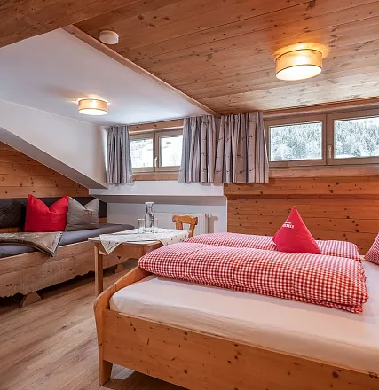 landhaus-schermer-brixentalerstrasse-17-brixen-12-2019-zimmer-1